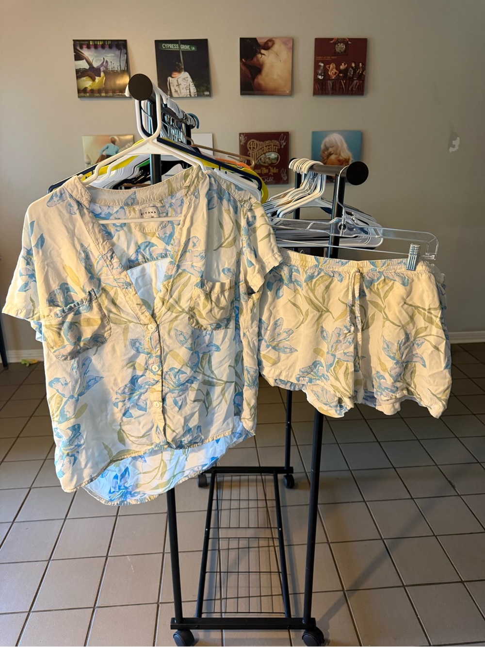 Women's Floral Short Pajama Set - Cream & Light Blue